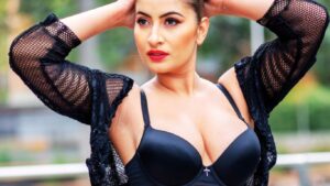 అవసరాలకి లొంగిన అమ్మ