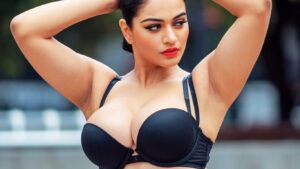 పక్కింటి సెక్సీ ఫ్రెండ్-పెళ్లాం పుకు దెంగాను