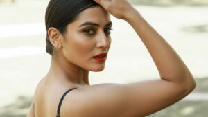 అవసరాలకి లొంగిన అమ్మ – 6