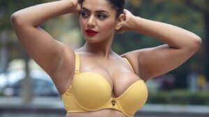 పిన్ని తో కాసి దెంగుడు